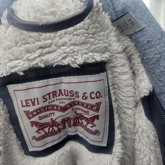 Levi's Men's Dark Gray Plaid Hooded Jacket - Picture 5 of 6